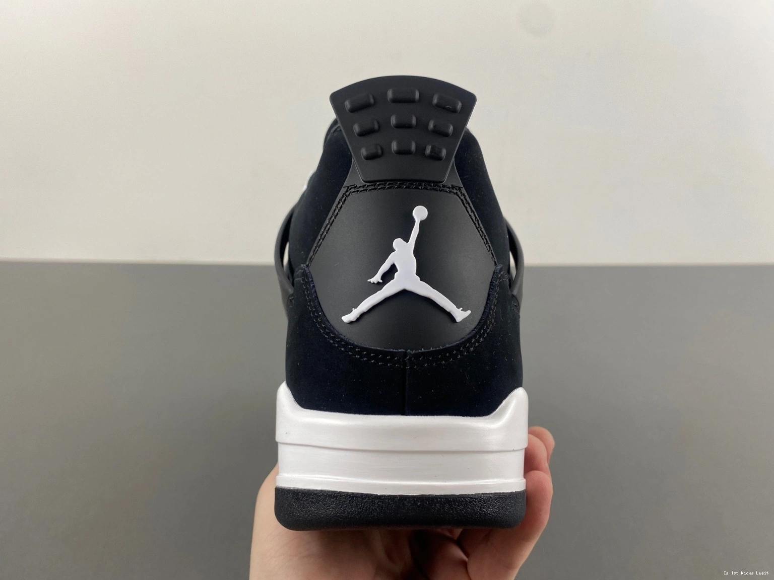 4 THUNDER JORDAN AIR RETRO FQ8138-001 'WHITE 0524